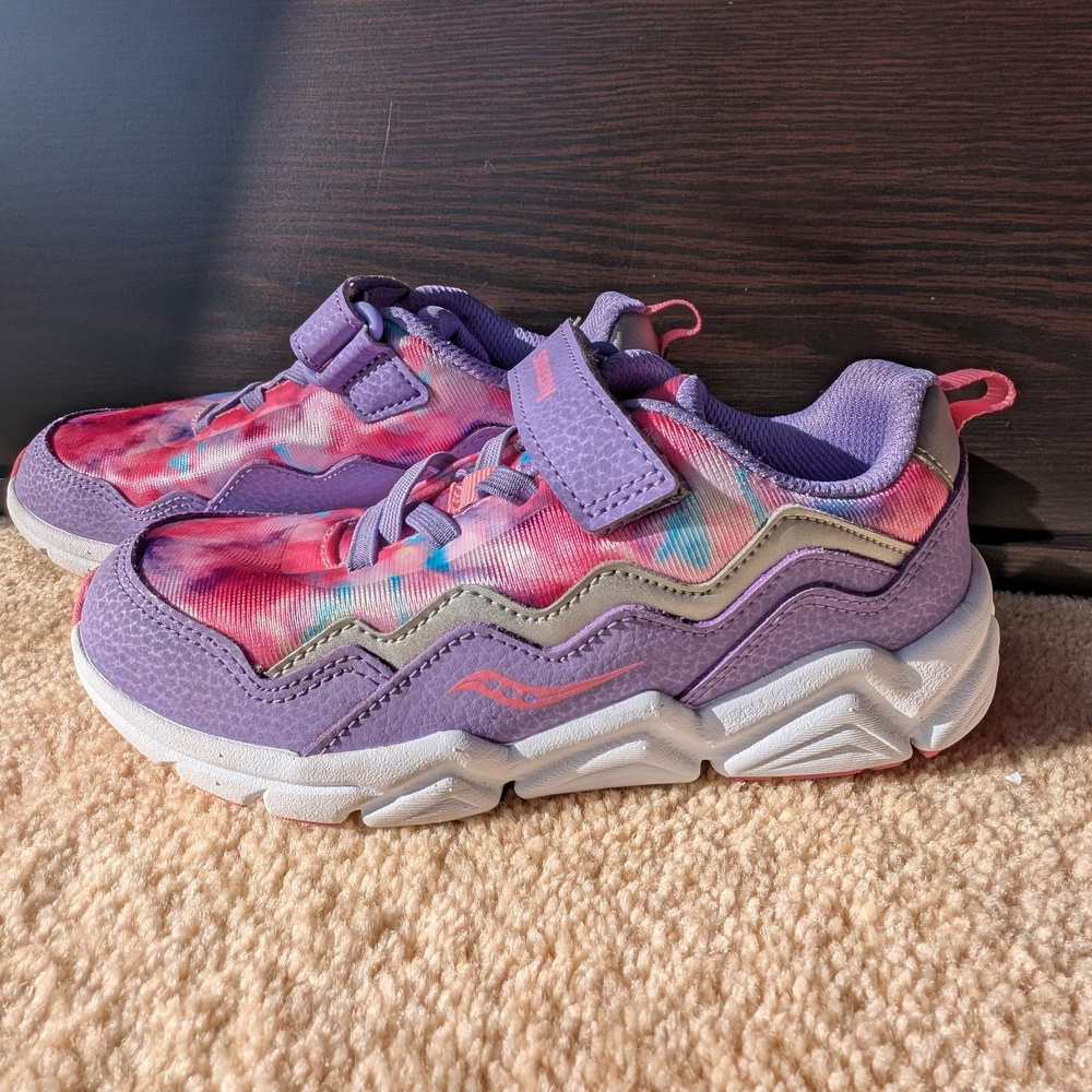 LIKE NEW Saucony Kids Purple and Pink Sneakers